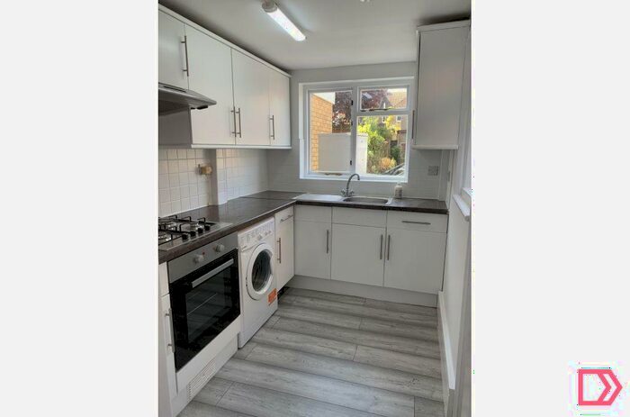 2 Bedroom End Of Terrace House To Rent In Oxford Road, Sidcup, Greater London, DA14