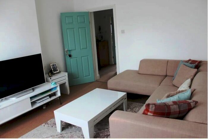 1 Bedroom Flat To Rent In Redwald Road, London, E5
