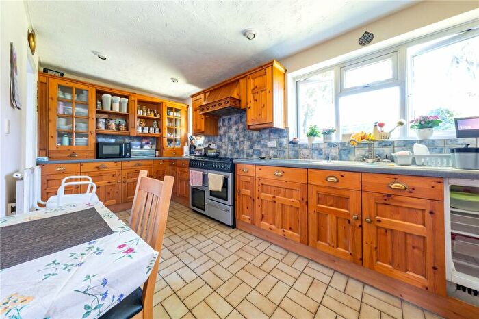 4 Bedroom Detached House For Sale In Grey Wethers, Sandling, Maidstone, ME14