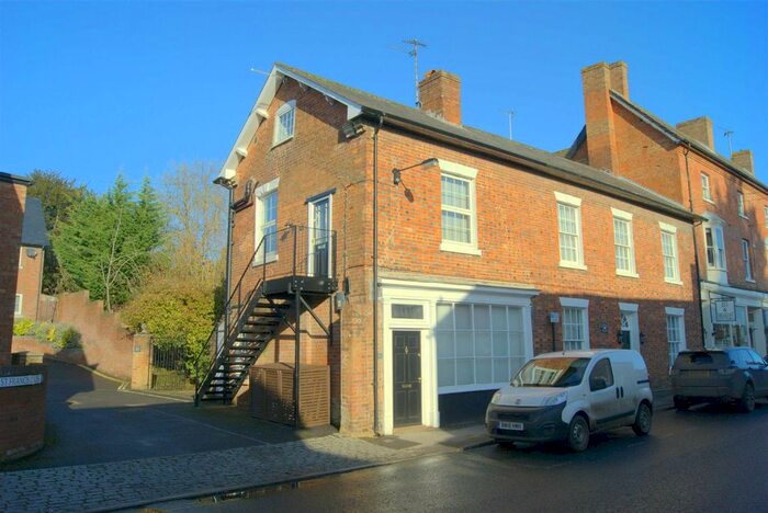 1 Bedroom Flat To Rent In High Street, Pewsey SN9