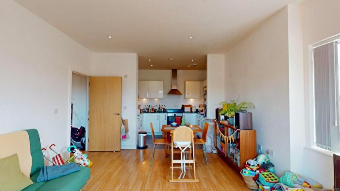2 Bedroom Apartment To Rent In Cherrywood Lodge, Hither Green, London, SE13