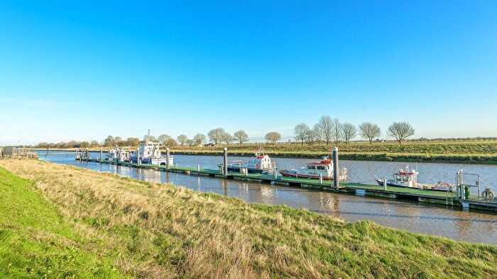 4 Bedroom Detached House For Sale In New Road, Sutton Bridge, Spalding, Cambs, PE12