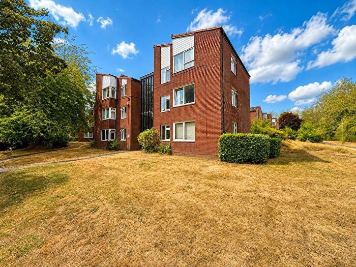 1 Bedroom Flat For Sale In Dalford Court, Telford, TF3