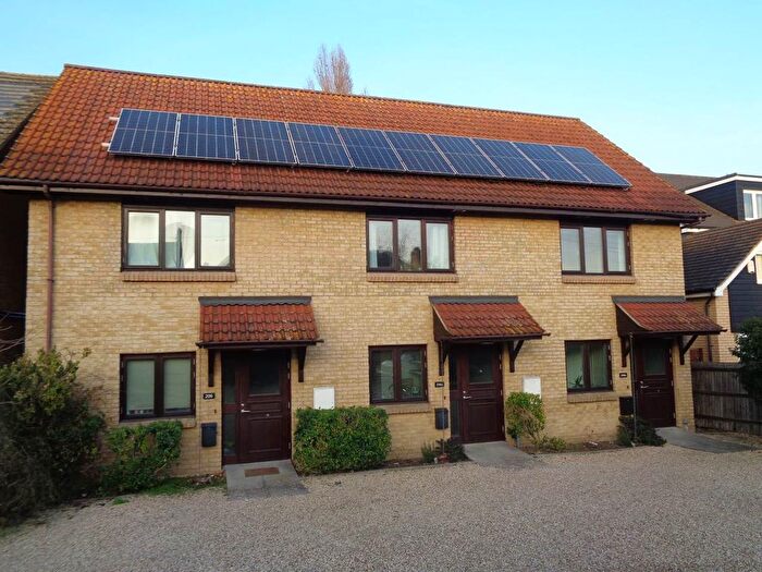 3 Bedroom Property To Rent In Green End Road, Cambridge, CB4