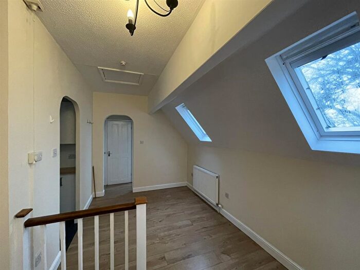 2 Bedroom Detached House To Rent In Chantry Gate, Bishops Cleeve, Cheltenham, GL52