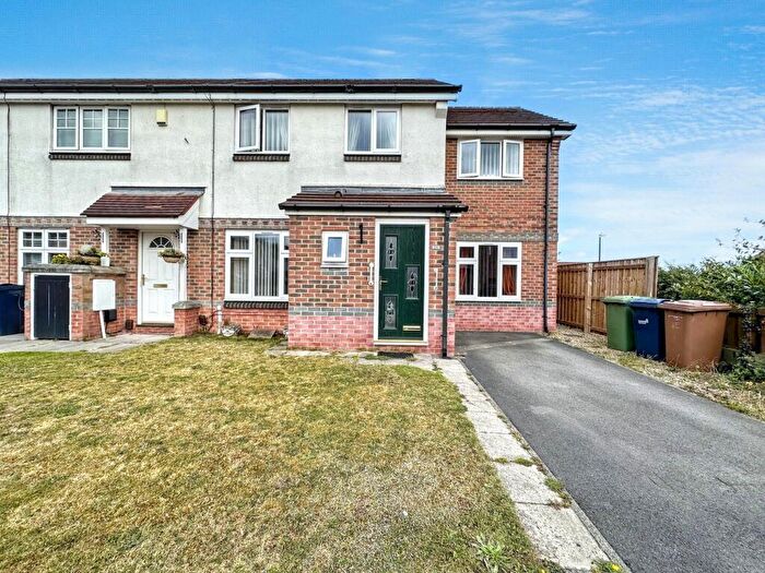 4 Bedroom End Of Terrace House For Sale In Doddfell Close, Washington, Tyne And Wear, NE37