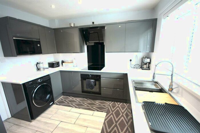 2 Bedroom Detached Bungalow For Sale In Crake Wells, Walkington, Beverley, HU17