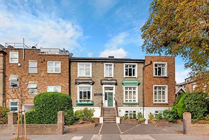 1 Bedroom Flat For Sale In The Grove, Ealing, W5