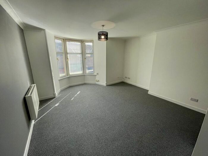 2 Bedroom Flat To Rent In Hilltown, Dundee, DD3