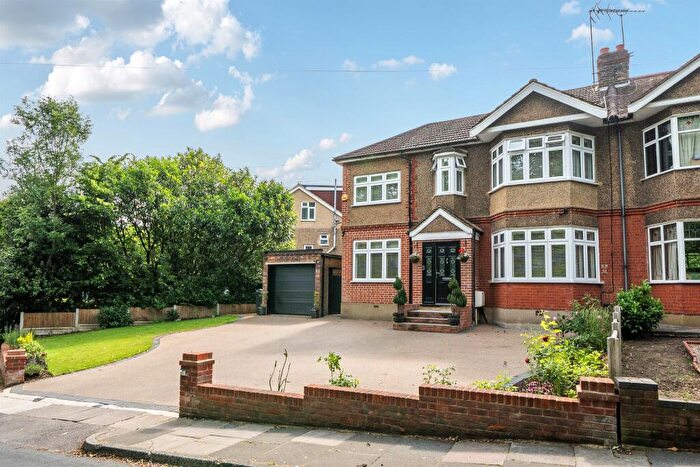 4 Bedroom Semi-Detached House For Sale In Browning Road, Enfield, EN2