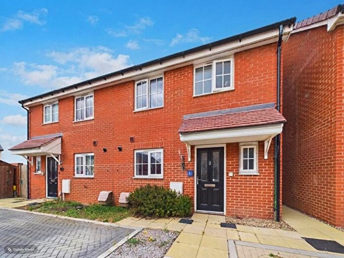 3 Bedroom Semi Detached House For Sale In Post Drive, Stowupland, IP14
