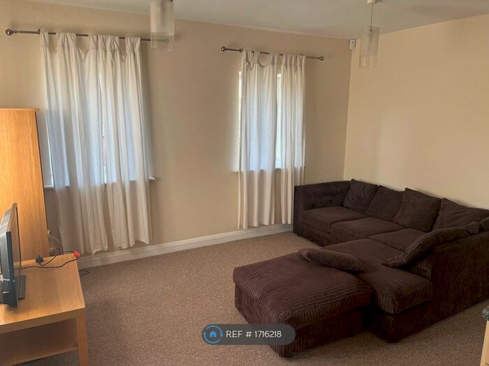 2 Bedroom Flat To Rent In Henry Bird Way, Northampton, NN4
