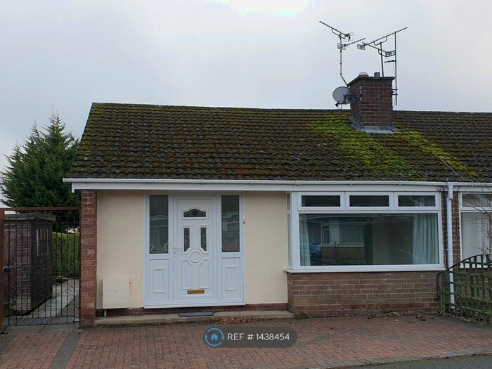2 Bedroom Bungalow To Rent In Greenway View, Gresford, Wrexham, LL12