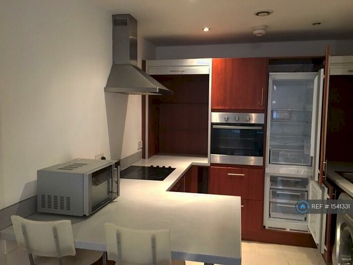 1 Bedroom Flat To Rent In Damaz Building, Manchester, M4