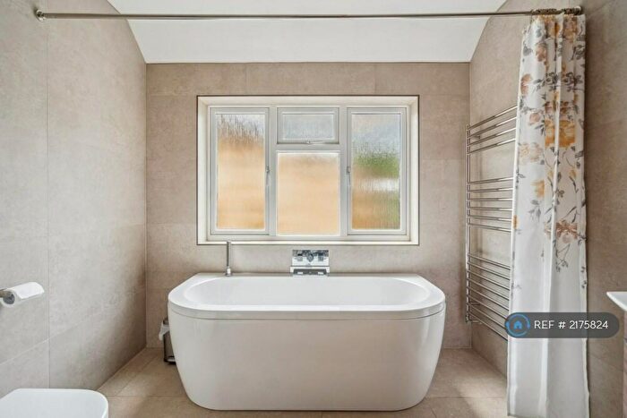 4 Bedroom Semi-Detached House To Rent In New Road, Chalfont St. Giles, HP8
