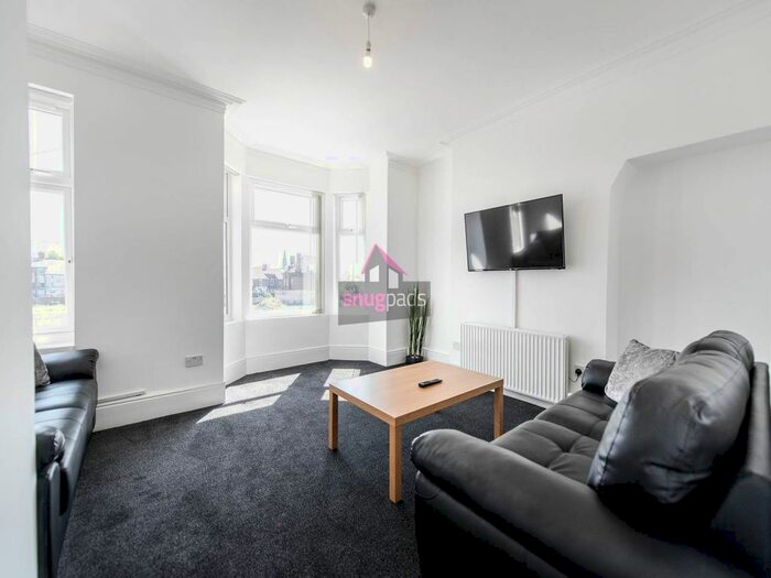 6 Bedroom Property To Rent In Weaste Lane, Salford, M5