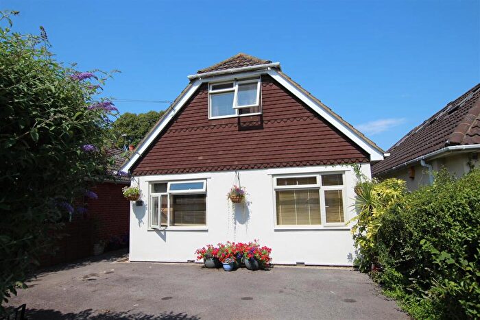 4 Bedroom Detached Bungalow For Sale In Victoria Road, Eastleigh, SO50