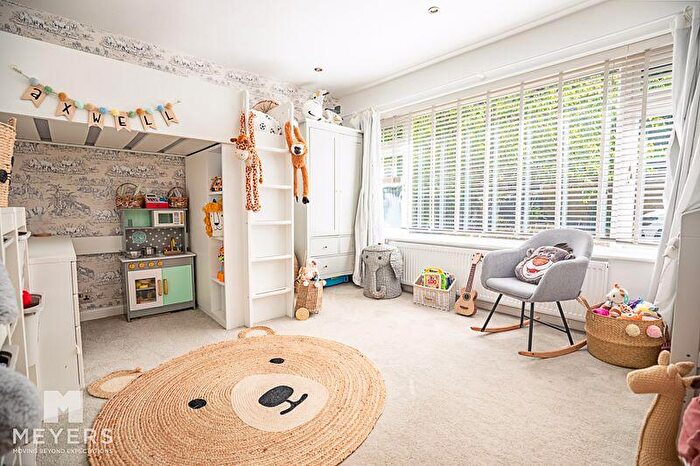3 Bedroom Detached Bungalow For Sale In Wimborne Road, Bournemouth, BH10