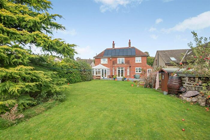 4 Bedroom Detached House For Sale In Cedar Lodge, Moor Road, Leyburn, DL8
