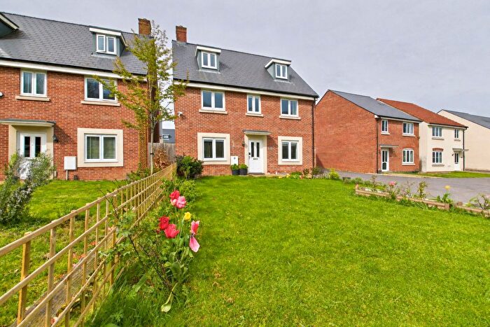 5 Bedroom Detached House For Sale In Ros Broomhead Close, Bristol, BS16