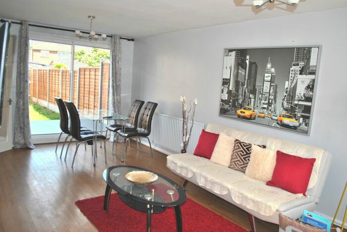 2 Bedroom Terraced House To Rent In Ashwood Road, Potters Bar, EN6