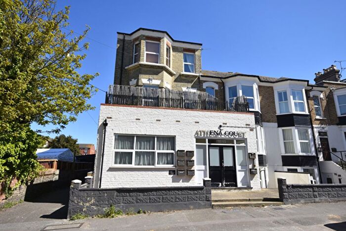 2 Bedroom Flat For Sale In Godwin Road, Margate, Kent, CT9