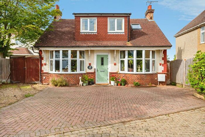 3 Bedroom Bungalow For Sale In Upper Shelton Road, Marston Moretaine, Bedford, Bedfordshire, MK43