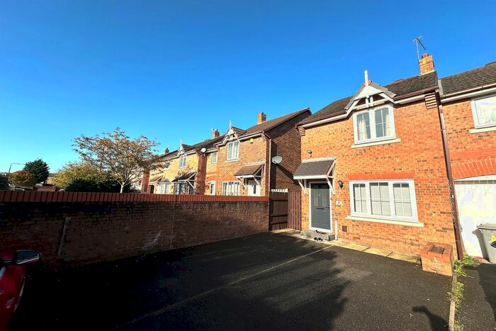 2 Bedroom End Of Terrace House To Rent In Lampton Close, Altrincham, WA14