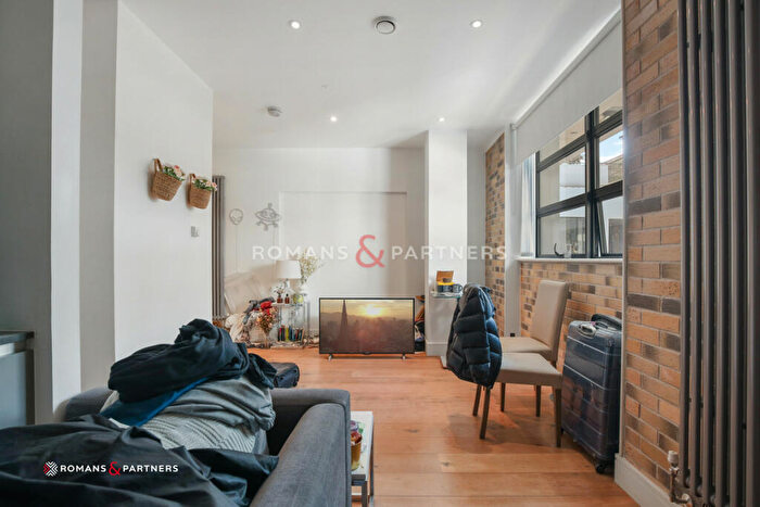 Studio To Rent In Carlow House, Camden, NW1