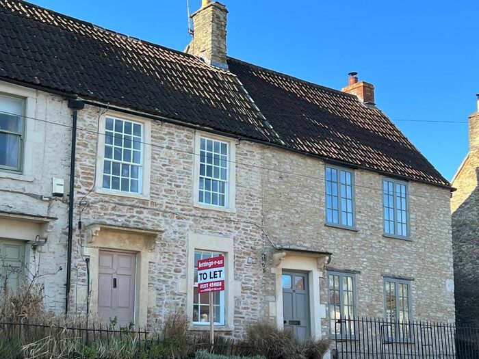 2 Bedroom Property To Rent In Christchurch Street East, Frome, Somerset, BA11