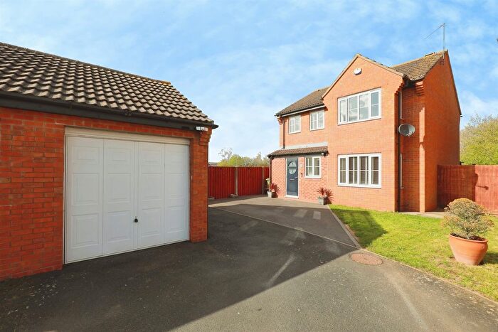4 Bedroom Detached House For Sale In Farrington Close, Wellesbourne, Warwick, CV35