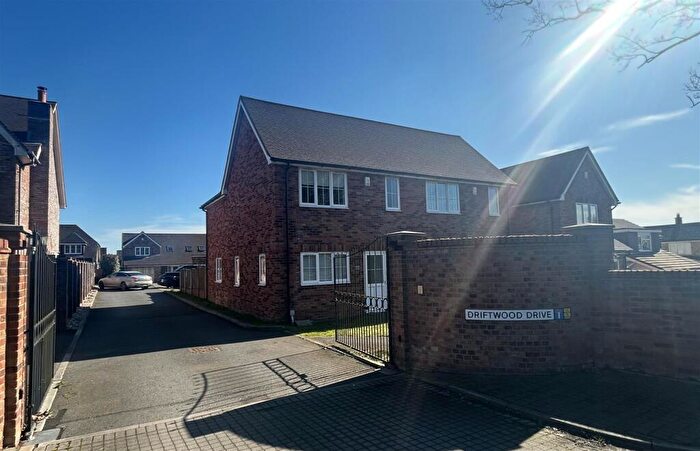 3 Bedroom Semi-Detached House To Rent In Driftwood Drive, Fareham, PO14