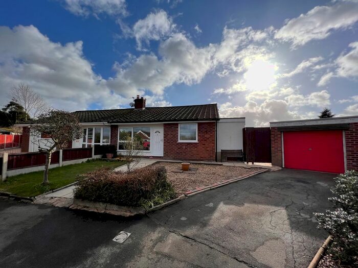 3 Bedroom Semi-Detached Bungalow To Rent In The Croft, Longton, Preston, PR4