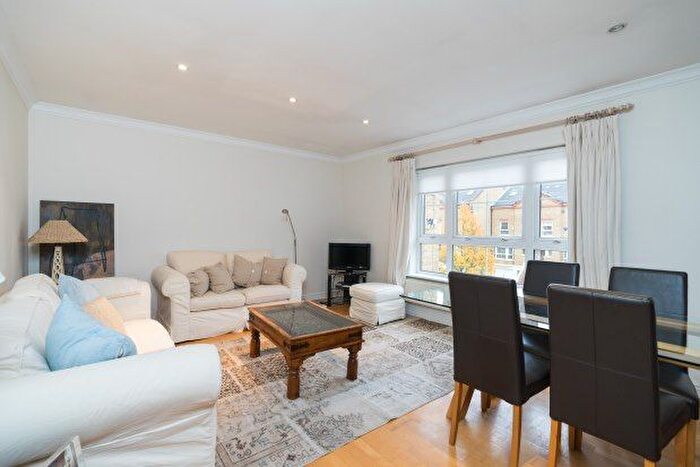 1 Bedroom Flat To Rent In Malthouse Drive, Chiswick, W4