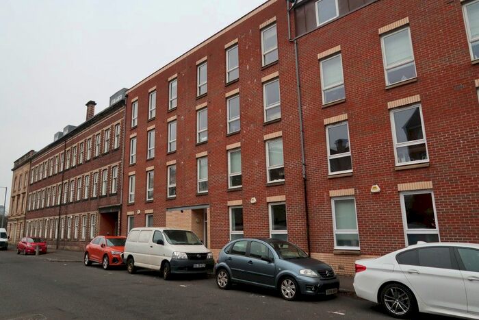 2 Bedroom Flat To Rent In Mcphail Street, Glasgow, G40