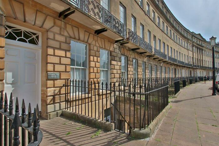 3 Bedroom Flat To Rent In Norfolk Crescent, Bath, BA1
