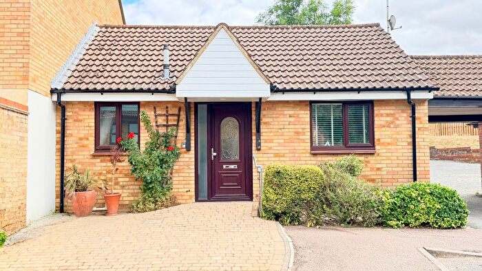1 Bedroom Semi Detached Bungalow To Rent In Beane Walk, Stevenage, SG2