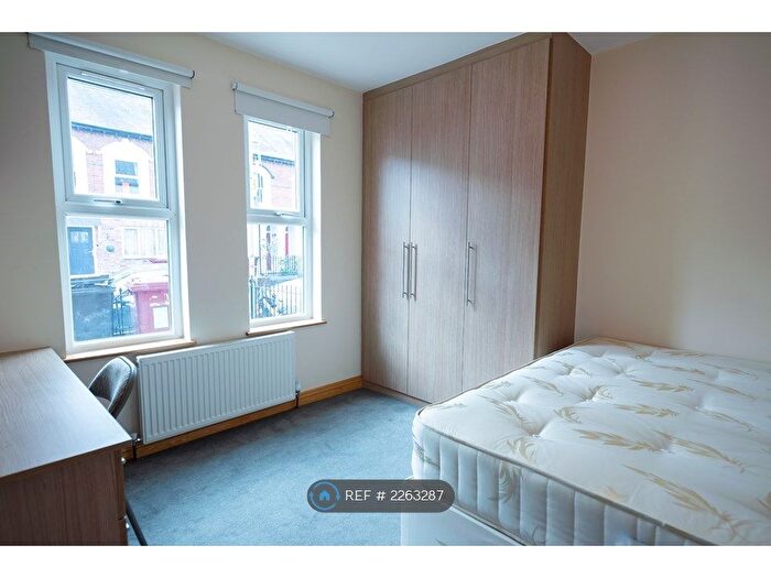 6 Bedroom Terraced House To Rent In De Beauvoir Road, Reading, RG1