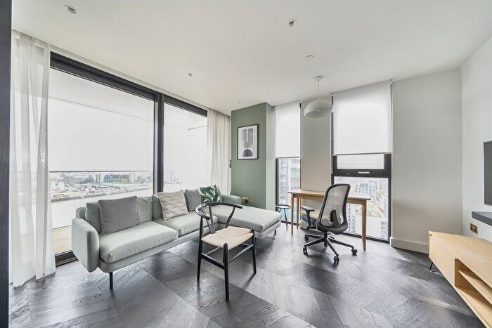 2 Bedroom Flat To Rent In The Waterman, Tidemill Square, Lower Riverside, Greenwich Peninsula, SE10
