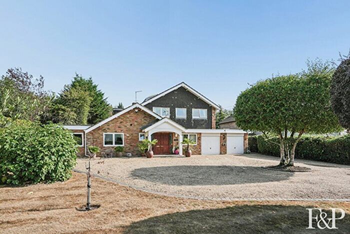 5 Bedroom Detached House For Sale In Broomfield Close, Great Missenden, Buckinghamshire, HP16