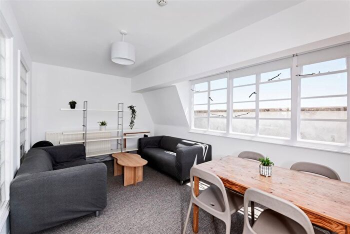 3 Bedroom Flat To Rent In Charlotte Street, Bristol, BS1