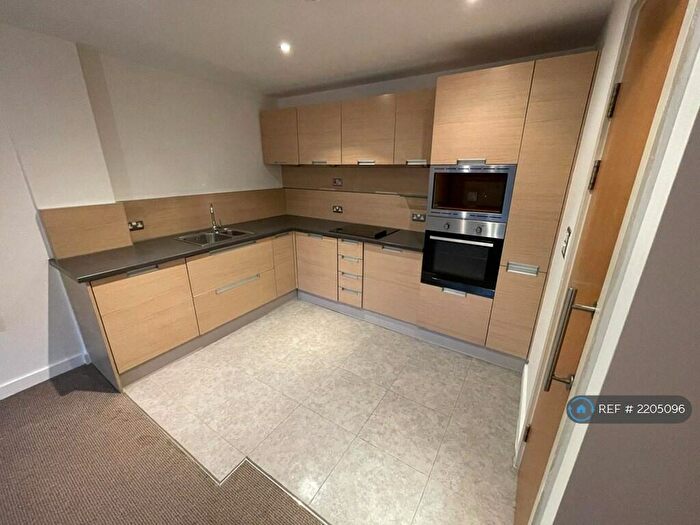 2 Bedroom Flat To Rent In Masson Place, Manchester, M4