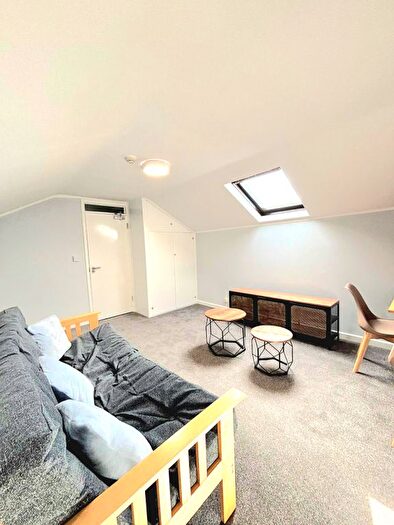 1 Bedroom Property To Rent In Bushey Grove Road, Bushey, WD23