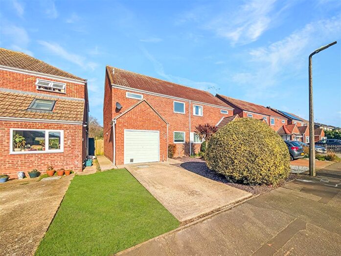 3 Bedroom Semi-Detached House To Rent In Chaney Road, Wivenhoe, Colchester, CO7