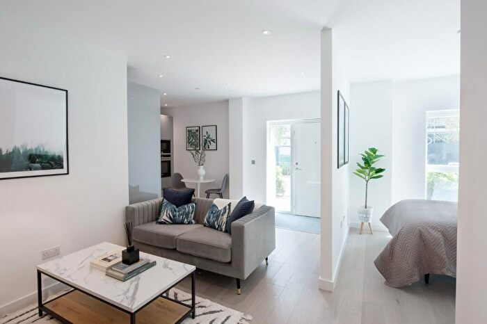 Studio To Rent In Florence House, Lundy Close, London, NW9