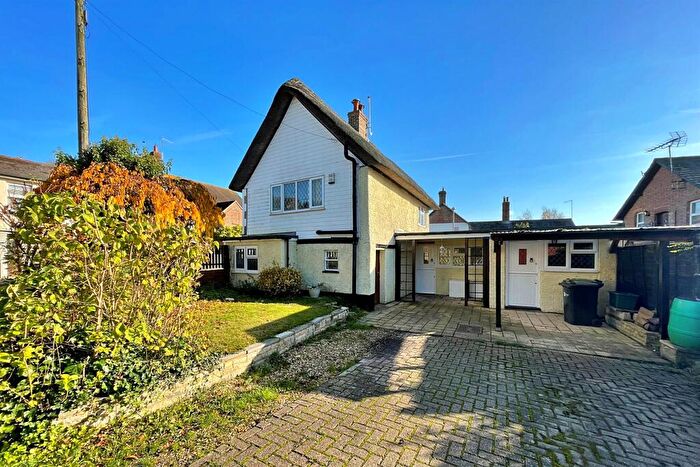 3 Bedroom Link Detached House To Rent In Bere Regis, BH20