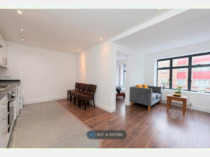 2 Bedroom Flat To Rent In Hoxton Street, London, N1