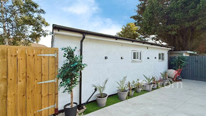 2 Bedroom Flat To Rent In Peareswood Road, Erith, DA8