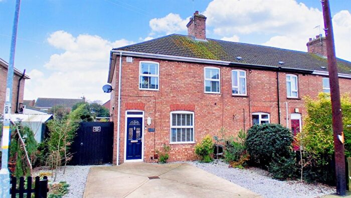 3 Bedroom End Of Terrace House For Sale In Stonald Avenue, Whittlesey, Peterborough, PE7