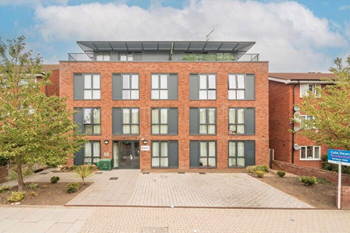 Flat To Rent In Kenton Road, Kenton, HA3
